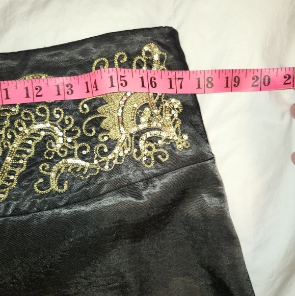 Le Chateau black satin maxi skirt with  gold embroidery at waist size 10… - Picture 13 of 13